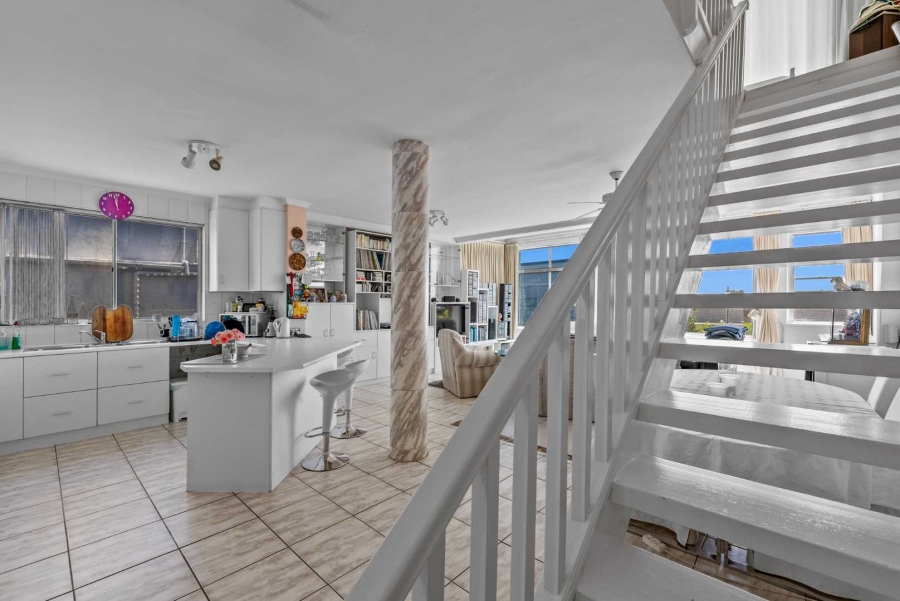 3 Bedroom Property for Sale in Green Point Western Cape